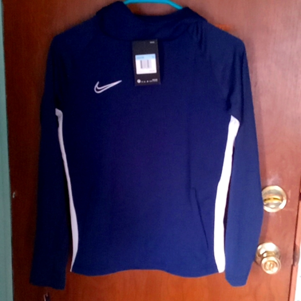 Youth Medium Nike Sweater
